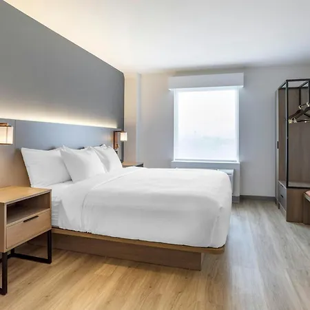Four Points By Sheraton Newark Airport-2